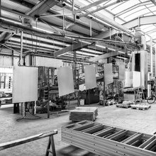 Eine neue Pulverbeschichtungsanlage mit hochmoderner Lackiereinrichtung entsteht. Pulverbeschichtungsanlage