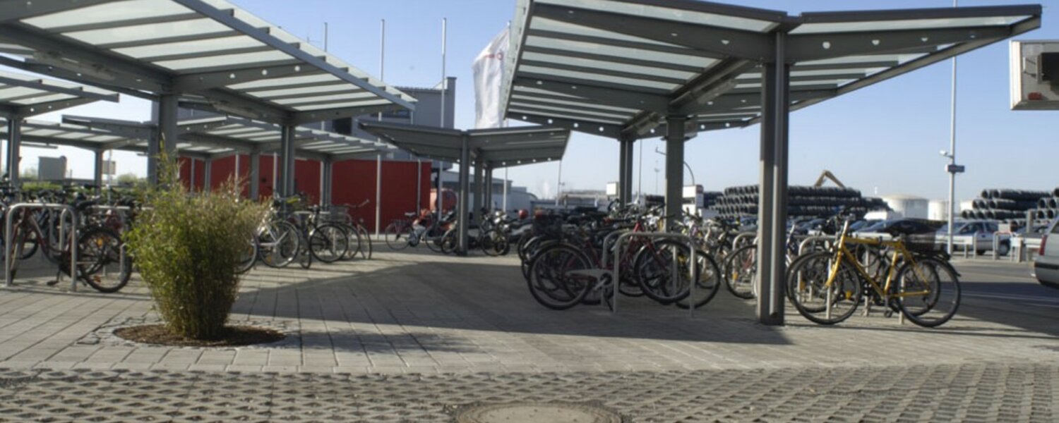 Fahrradüberdachung von Kienzler Stadtmobiliar