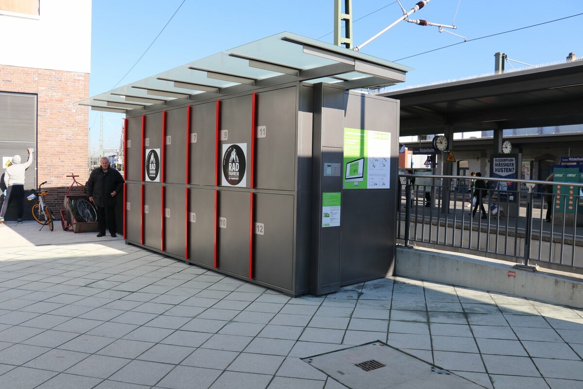 Einweihung neue Bike and Ride Box in Frankfurt (Main) Rödelheim