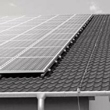 Kienzler investiert in das Unternehmen und die Umwelt mit dem Bau einer PV-Anlage. Photovoltaik Anlage auf dem Dach