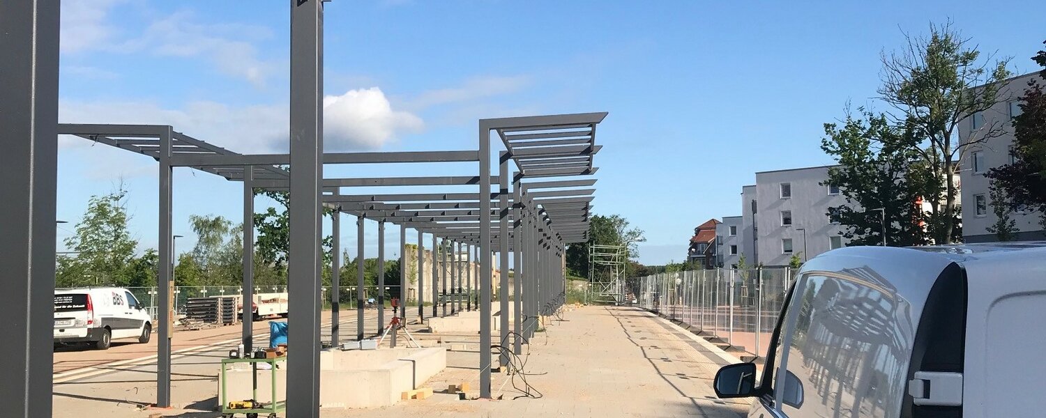 Busbahnhof Pinneberg Montage-Fortschritte