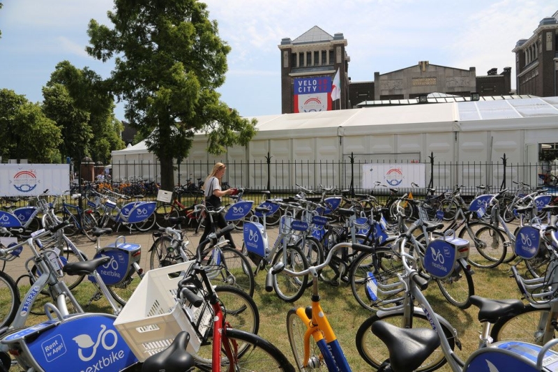 Viele nextbike-Räder parkten vor dem Gelände der Velo-City 2017