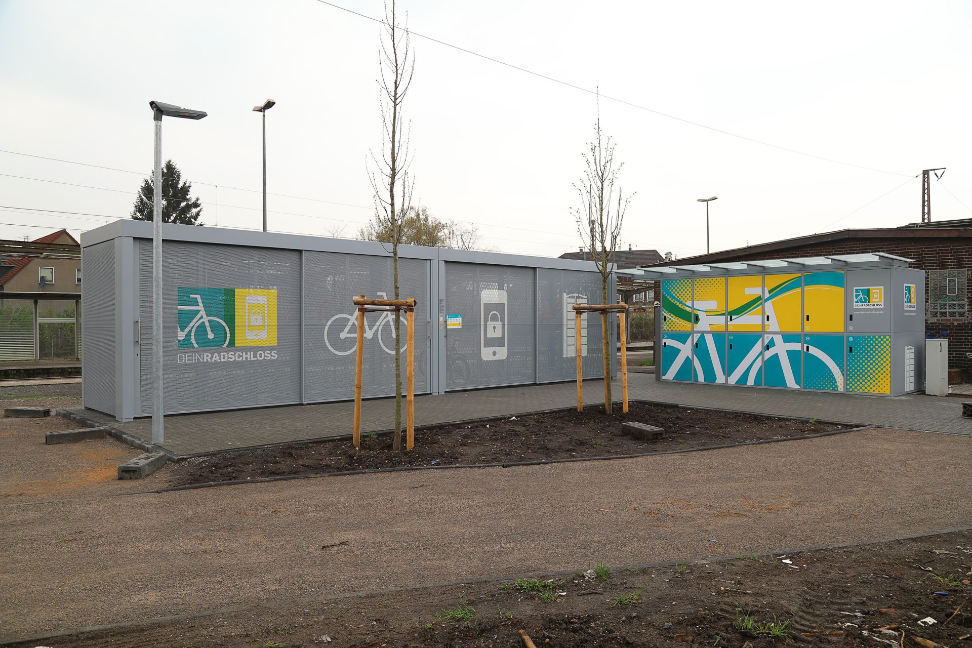 DeinRadschloss Sammelabstellanlage und doppelstöckige Fahrradboxen in Oberhausen Sterkrade