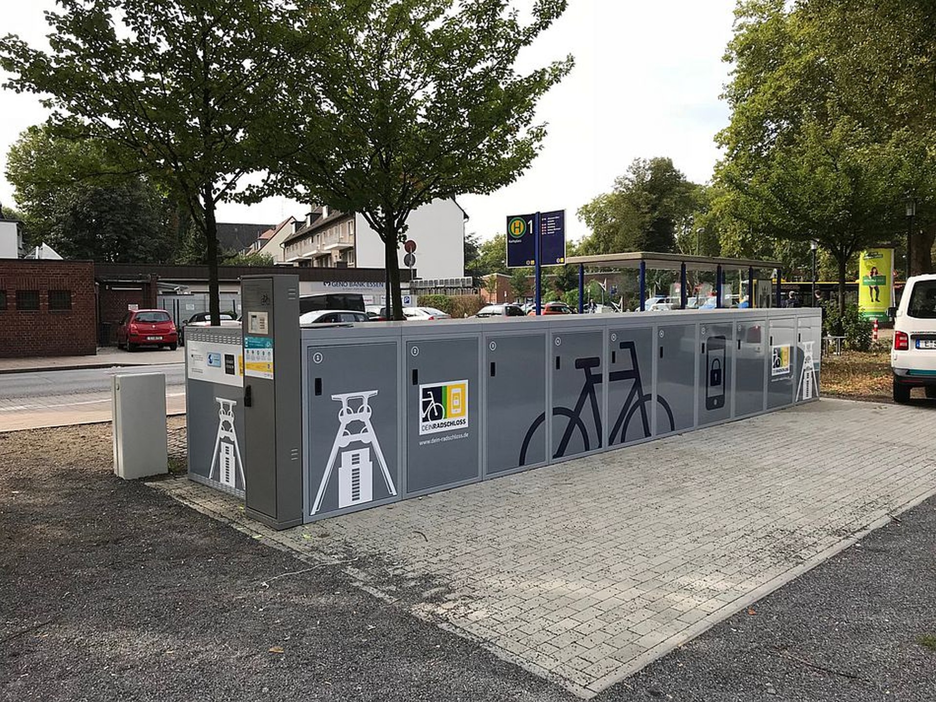 DeinRadschloss-Fahrradboxen in Essen am Karlsplatz