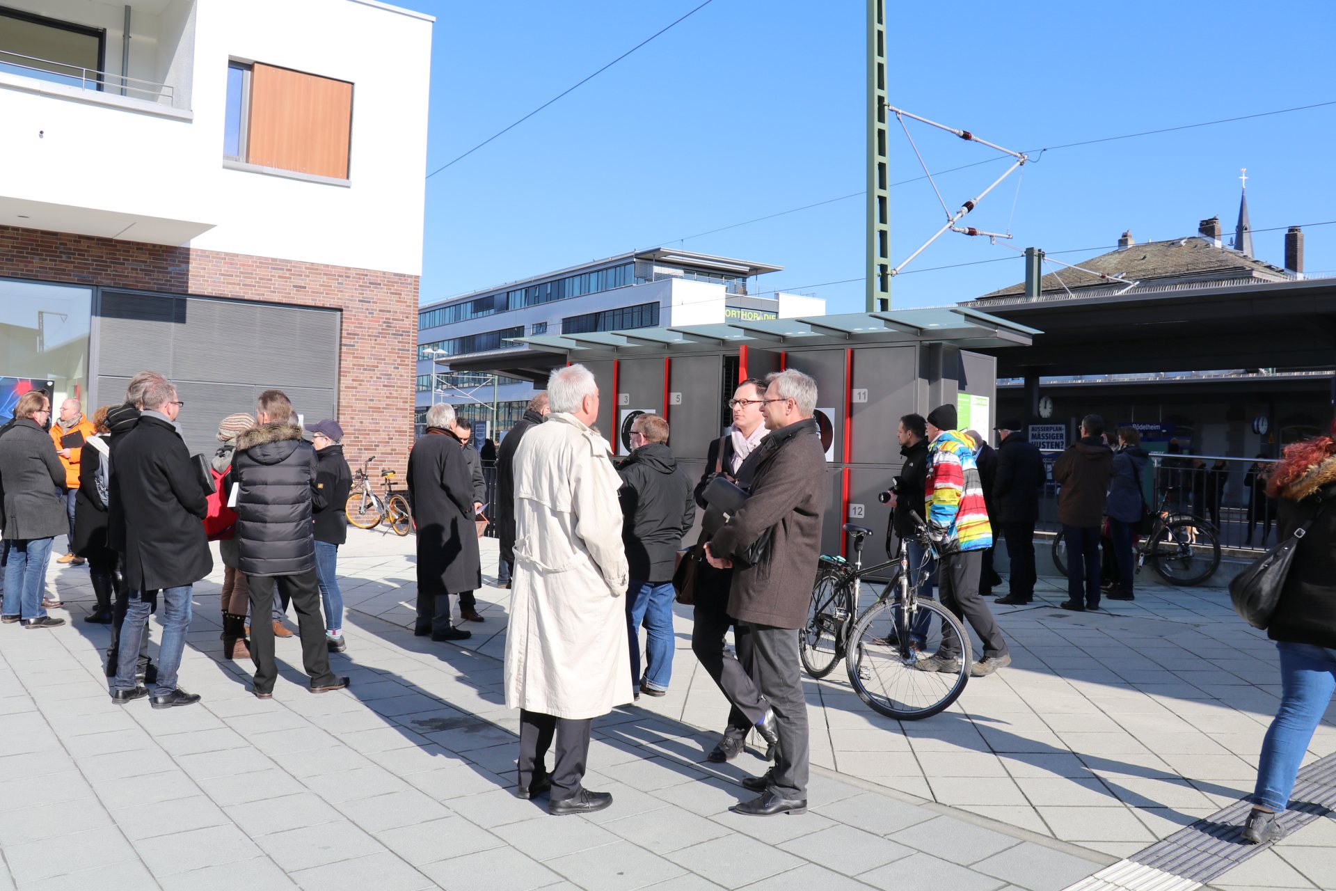 Eröffnung der neuen Bike and Ride Box in Frankfurt-Rödelheim