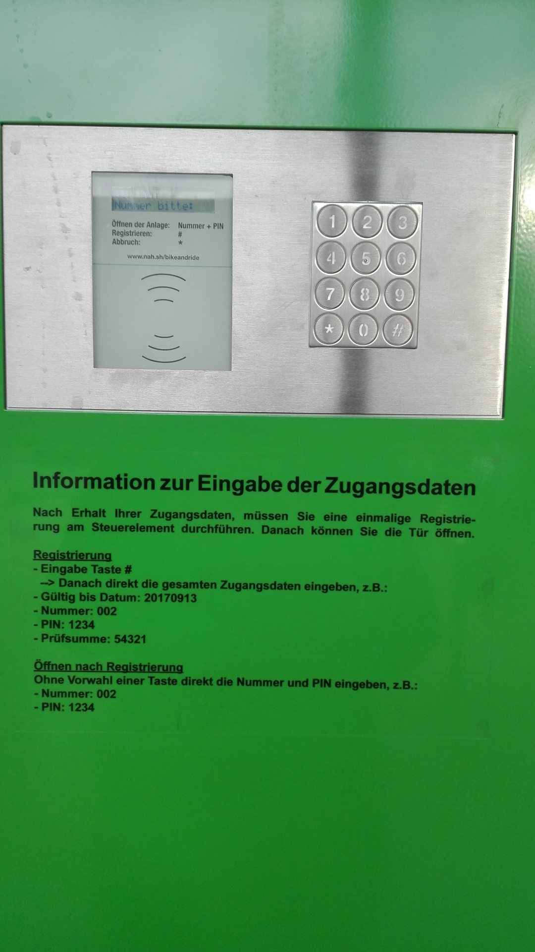 Bedienungsterminal für den Zugang