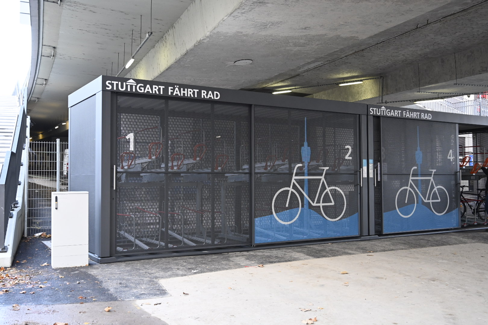 Erste Fahrrad-Sammelgarage in Stuttgart, erste Kienzler Sammelgarage fundamentfrei in Containerbauweise (mobil)