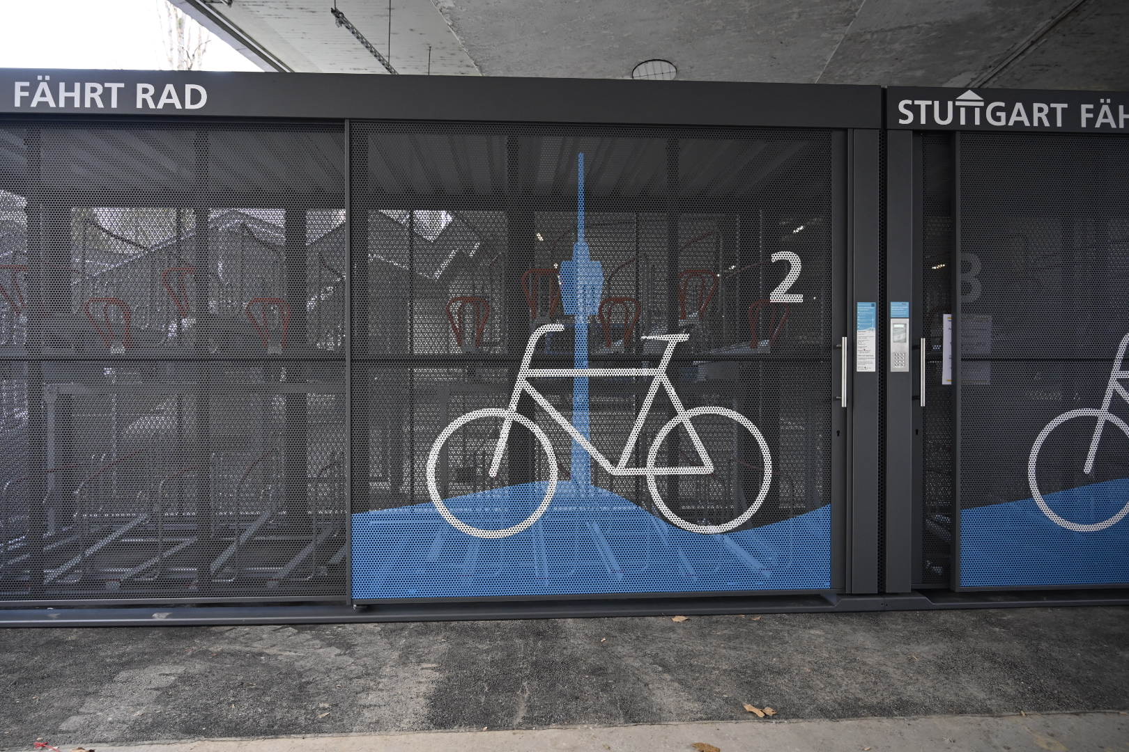 Erste Fahrrad-Sammelgarage in Stuttgart, erste Kienzler Sammelgarage fundamentfrei in Containerbauweise (mobil)