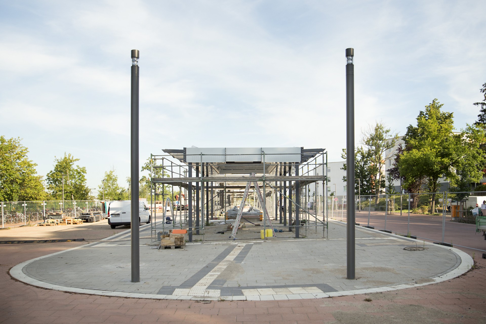 Busbahnhof Pinneberg Montage-Fortschritte