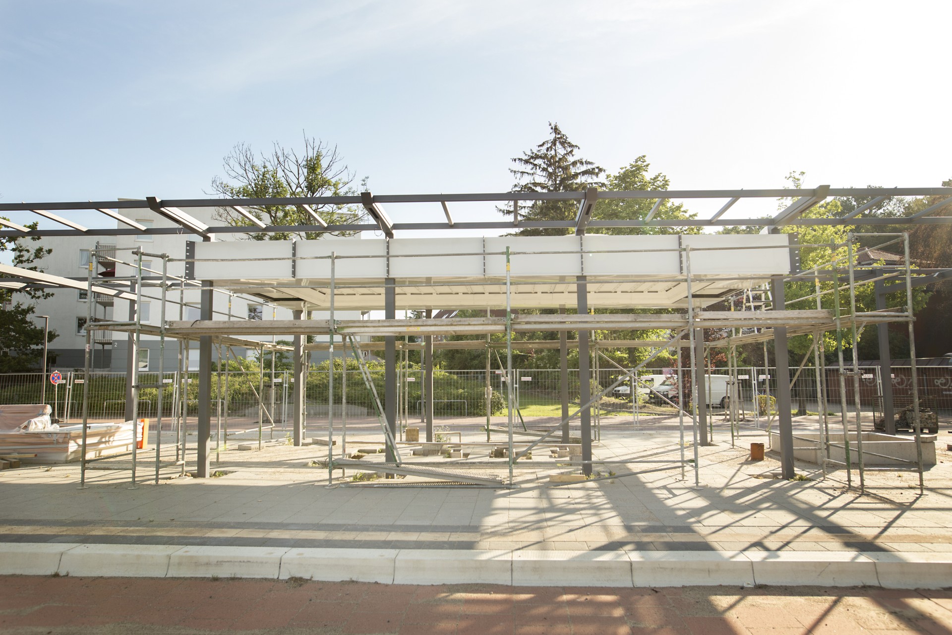 Busbahnhof Pinneberg Montage-Fortschritte