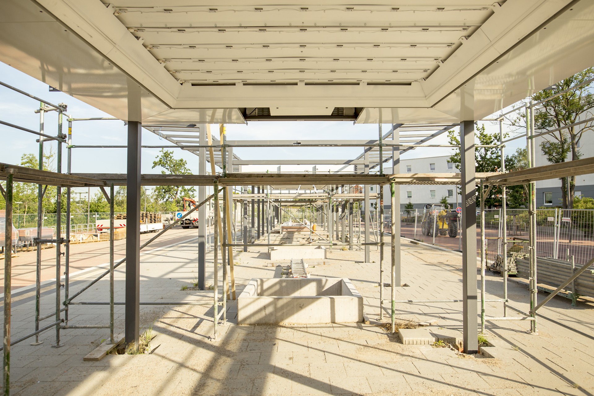 Busbahnhof Pinneberg Montage-Fortschritte