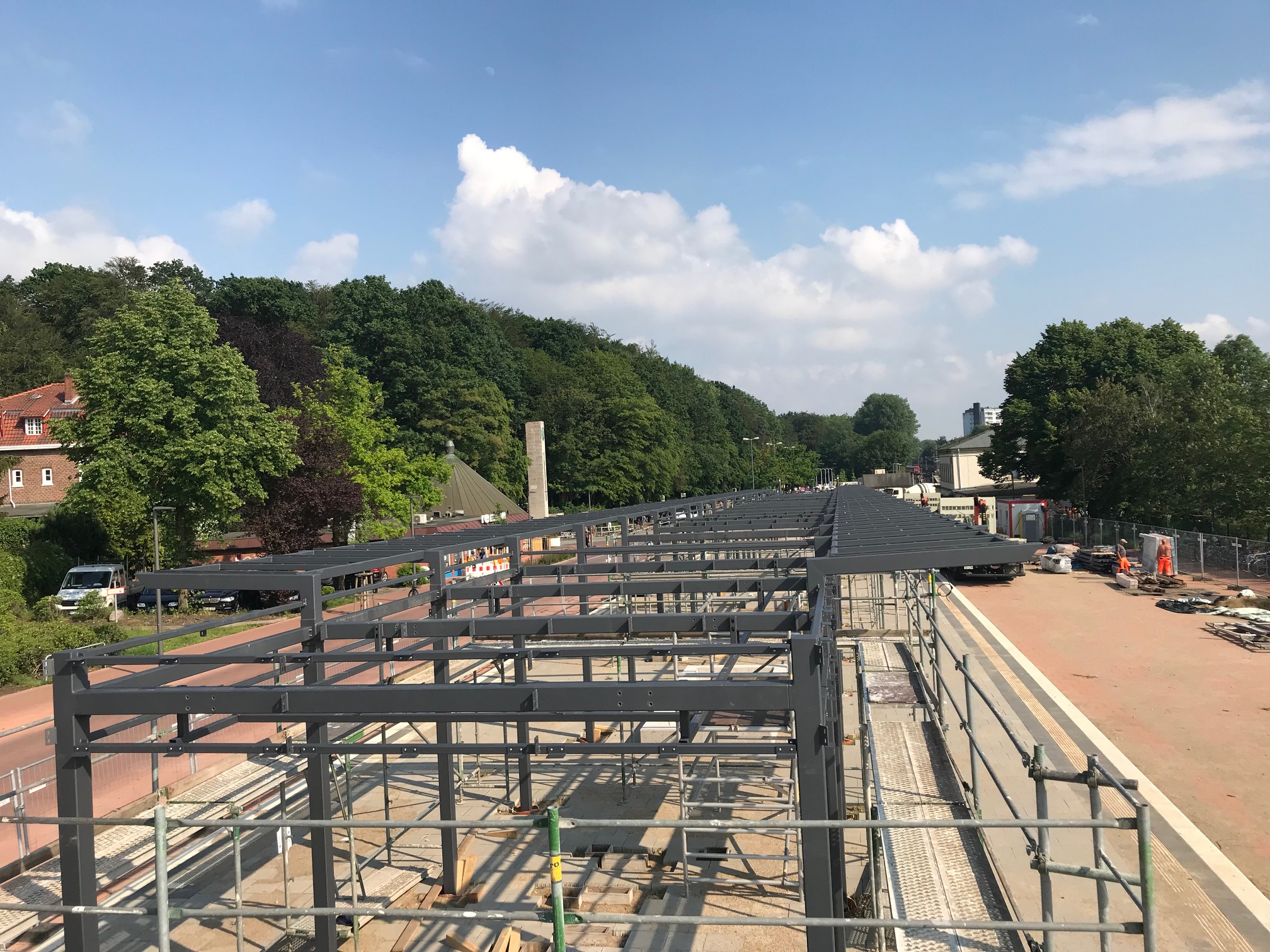 Busbahnhof Pinneberg Montage-Fortschritte